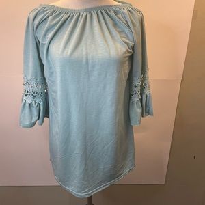 Win win Rauffle sleeve tunic